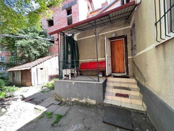 Будинок 106 м кв. два поверхи в парковій зоні (провулок Герцена). Чернівці