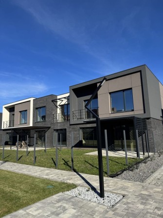 Таунхаус з ремонтом - фото 1