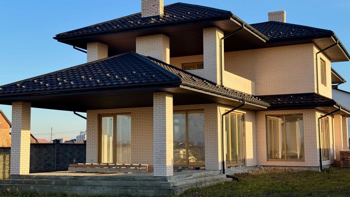 Сучасний  будинок з терасами та стильним фасадом . Район Авторинку - фото 1