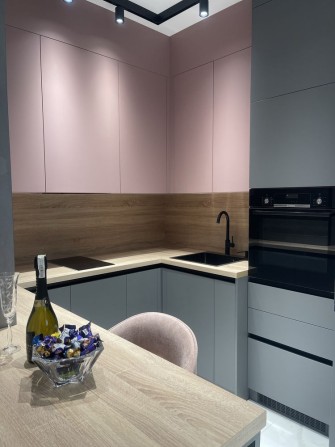 Продаж котеджу з дизайнерським ремонтом 12 школа - фото 1