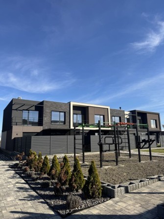 Сучасний Таунахаус - фото 1