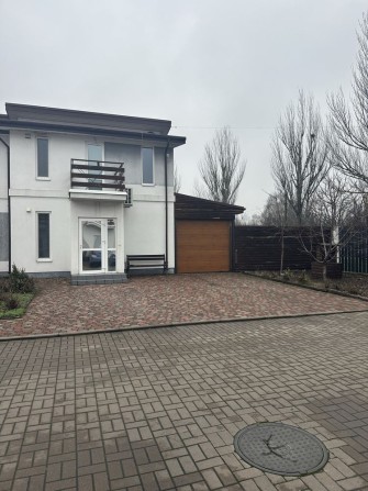 Продаж таунхауса з ремонтом - фото 1