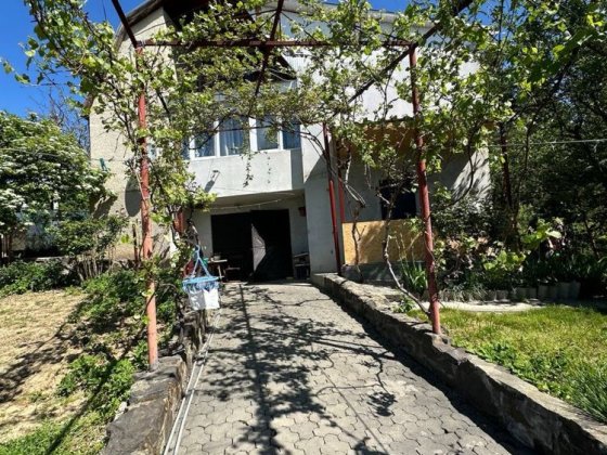 Продаж будинку на Джерельній! Ужгород