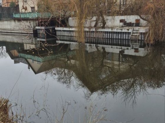 Срочная продажа дома с выходом на воду либо под бизнес либо  для себя Киев