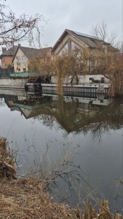 Срочная продажа дома с выходом на воду либо под бизнес либо  для себя - фото 1