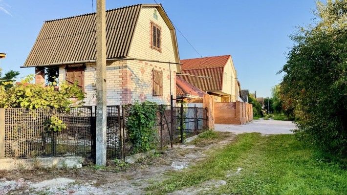 Продам двоповерхову цегляну дачу в місті! СТ «Заріччя»! - фото 1