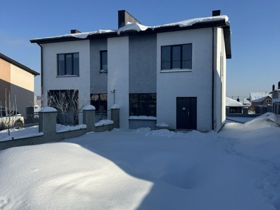 Продаж котеджу в масиві Макарова Ровно