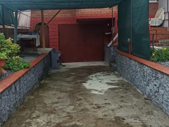 р Продаж частини будинку в районі Дворецька (район пивзаводу). Ровно