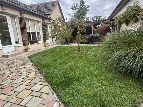 Продаж 5-ти кімнатного будинку вул.Нахімова до центру міста 5 хв. Ужгород