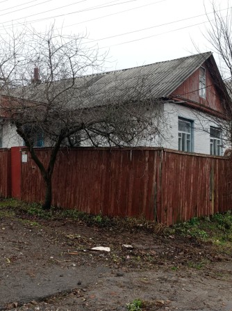 Частина будинку в центрі міста по вул Ревуцького . Окремий двір. - фото 1