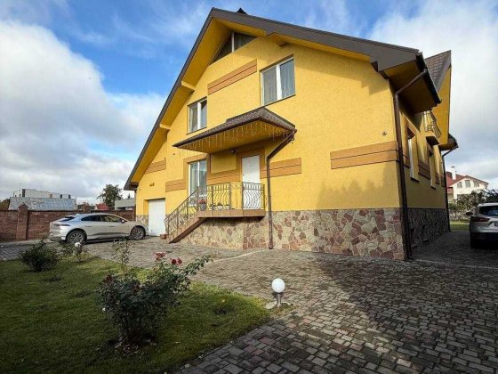 Продаж будинку в Хорошій локації Ровно