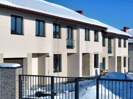 Котедж район Щасливе з комунікаціями Ровно