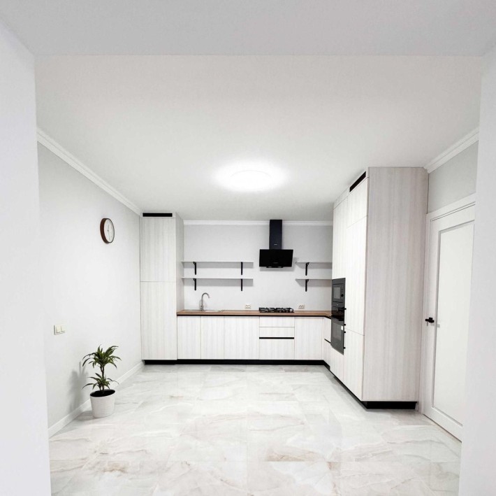 Будинок з газом та сучасним ремонтом, 6 соток - фото 1