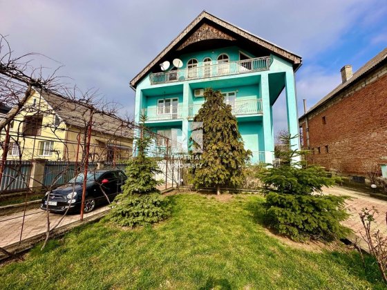 Продам великий будинок в Ужгороді! Підійде під комерційні проєкти ! Ужгород
