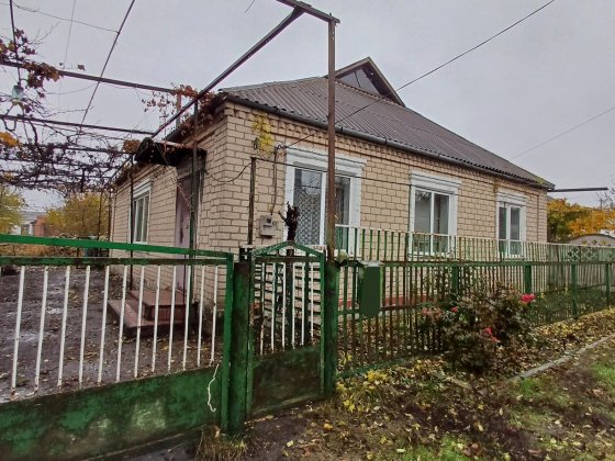 Продаж будинку, район 4 школа. Первомайск