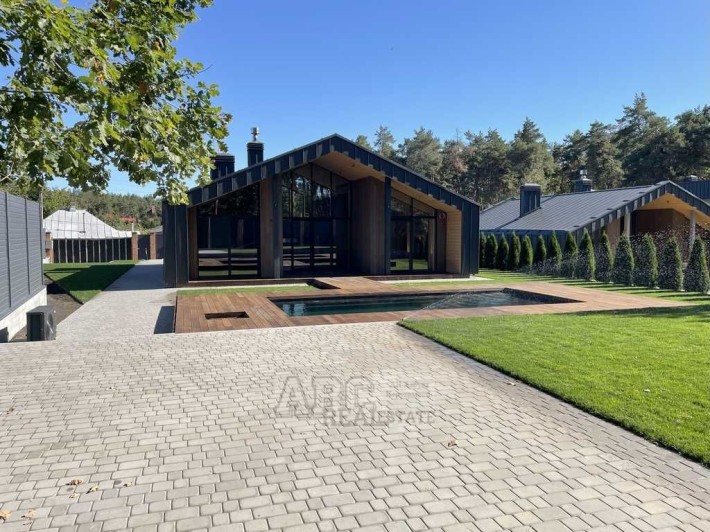 Продам сучасний будинок біля соснового лісу та річки - фото 1