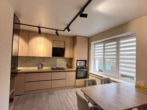 Просторий, затишний будинок з усіма зручностями 41027 Лісові Гринівці