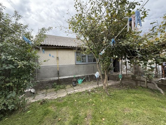 Будинок в Полонному Полонне