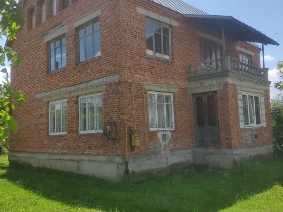 Продається 2х поверховий будинок Віньківці