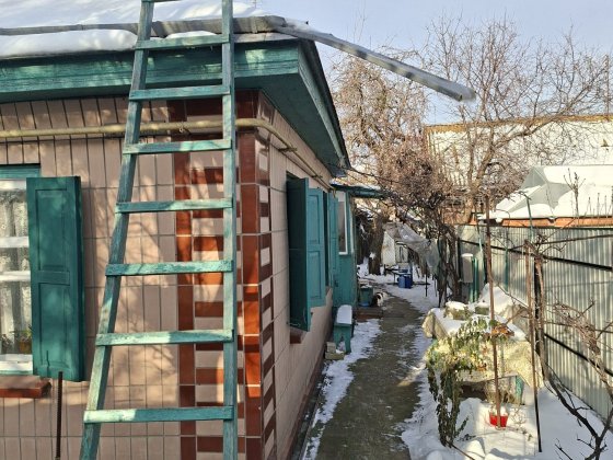 Продам частину будинку в с. Червона Слобода