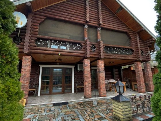 Продаж розкішного та унікального домоволодіння в м. Корсунь ! Корсунь-Шевченковский