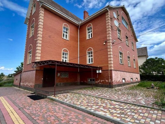 Продаж шикарного великого будинку у с. Слобода за 15 км від Черкас Красная Слобода