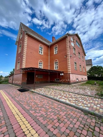 Продаж шикарного великого будинку у с. Слобода за 15 км від Черкас - фото 1