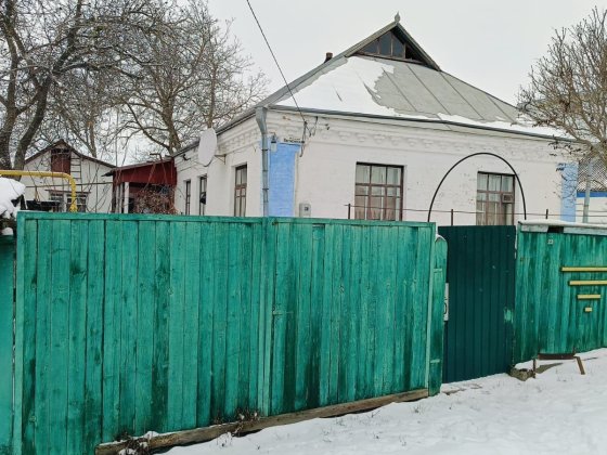 Просторий та комфортний будинок з повним набором комунікацій Тальне