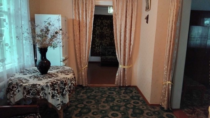 Продаж затишного та доглянутого  домоволодіння  в  центрі  с. Мошни - фото 1