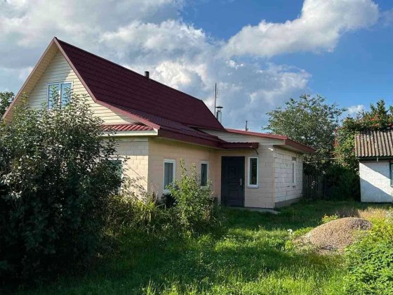 Гарний будинок село Дубіївка Дубіївка