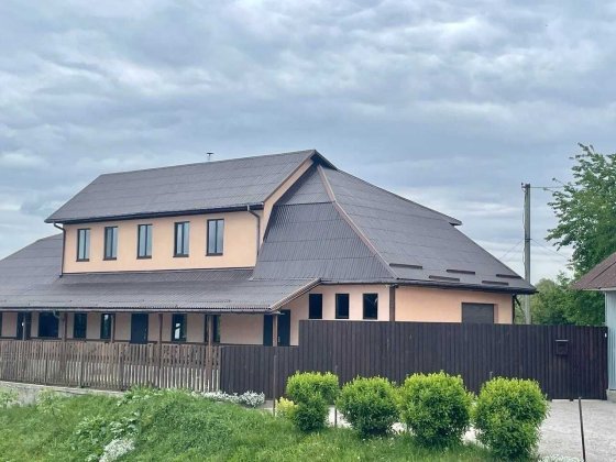 Двоповерховий будинок в м. Жашків автономний сонячні панелі Жашков