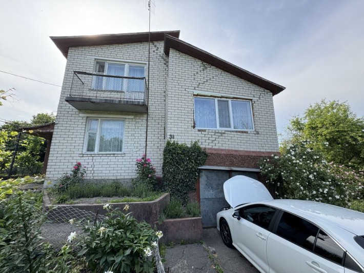 Продаж приватного трьохповерхового будинку в центрі - фото 1