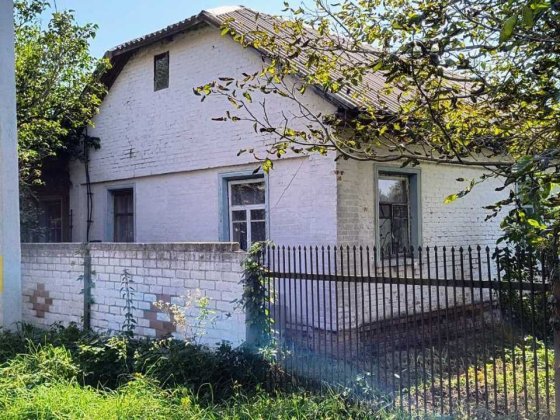 Будинок в Старому Білоусі. Є- відновлення Старий Білоус
