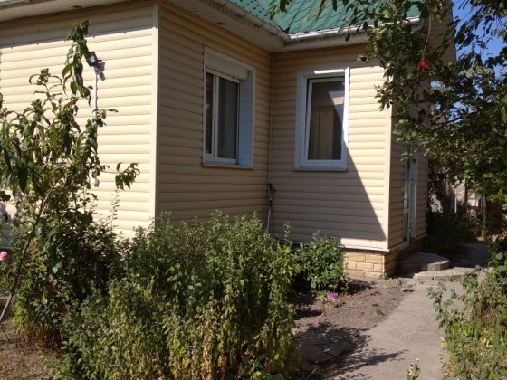 Два будинки на одній ділянці, кожний має свій газовий котел Старий Білоус