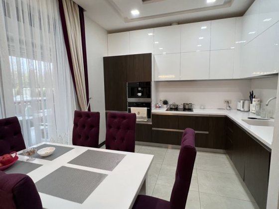 Приватний будинок з басейном Ужгород