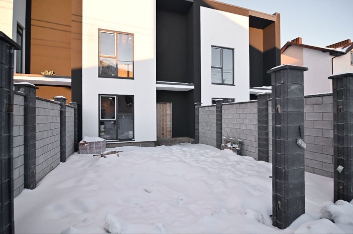 Котедж масив навпроти Спектрум - фото 1