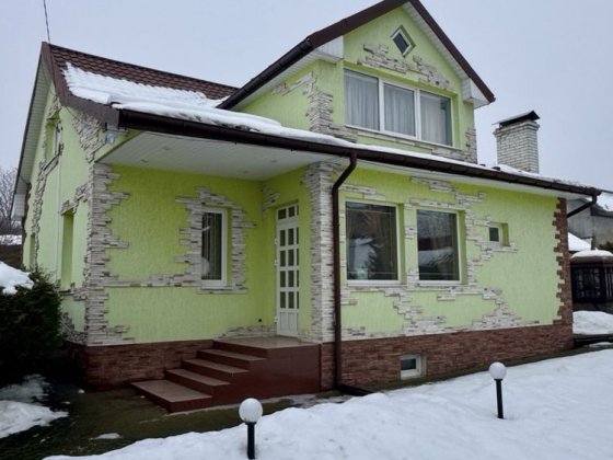 Будинок, 4- кімн., 135 м . кв., вул. Заставнянська (р-н Фільмобази) Чернівці