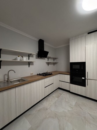 Продається просторий, новий будинок. Поруч р-ку Краснодонців - фото 1