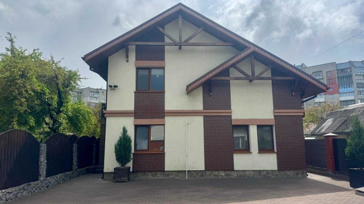 Продається Элітний Приватний Будинок в Центрі Міста - фото 1