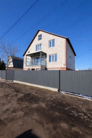 Продаж сучасного 3-поверх будинку в р-ні Бобровиця біля річки Десна - фото 1