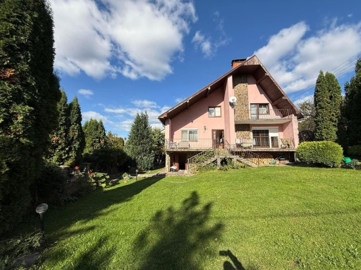 Продаж будинку 5 кімнат центр міста Ужгород біля гот. Ізумруд - фото 1