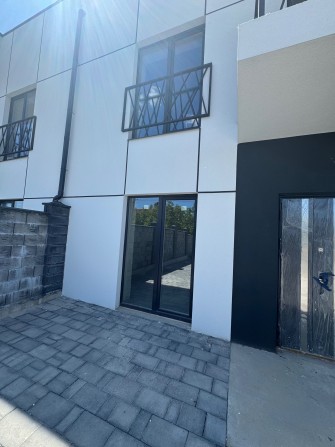 Продам котедж в районі Щасливого! - фото 1