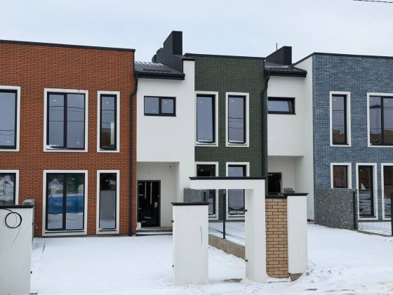 Продам котедж з максимальною комплектацією. Тепла підлога. Р-н Щасливе Ровно