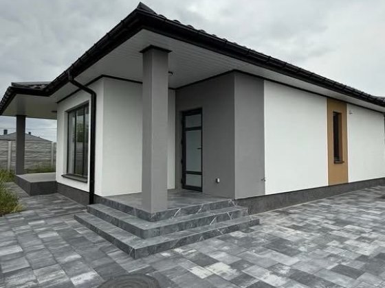 Будинок з сучасним ремонтом в топ локації Винница