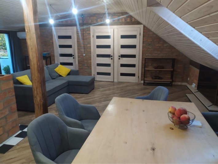 Продаж будинку в центрі міста - фото 1