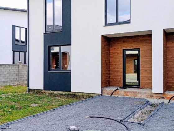 Продаж Котедж на Газовику ЄОСЕЛЯ Ровно