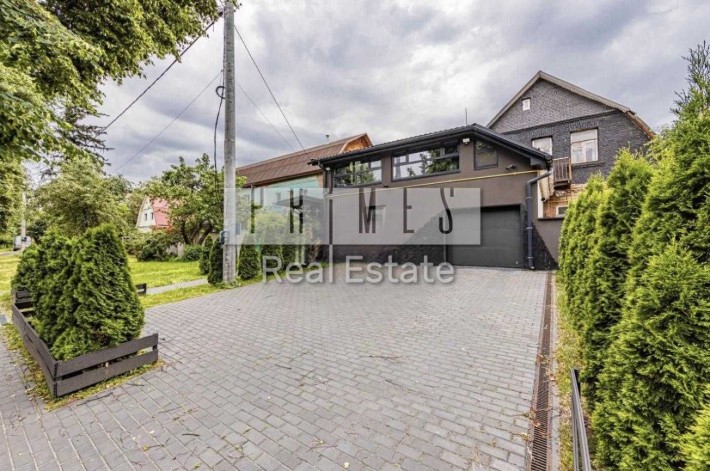 Продаж будинку площею 207м2 - фото 1