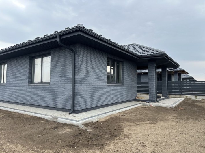 Продам Будинок з власним гаражем - фото 1