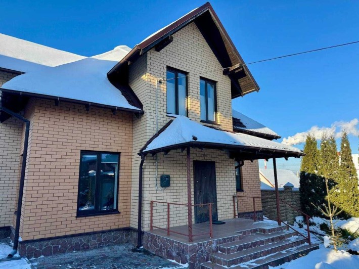 Продам стильний будинок у закритому мікрорайоні біля Луцького кільця - фото 1