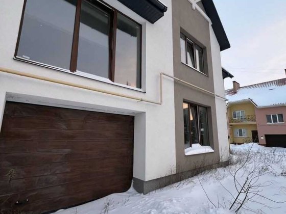 Продаж котеджу на Автовокзалі Ровно